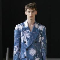 Carlota Barrera debuta offline en la London Fashion Week con un homenaje a Cuba