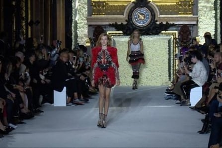 Balmain - Women's ready to wear show Spring/Summer 2018 in Paris (with interviews)