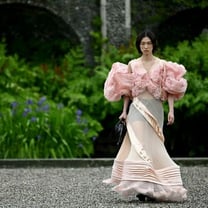 Louis Vuitton trotzt dem Regen im italienischen Inselparadies