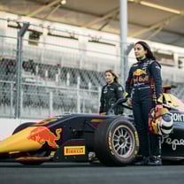 Pepe Jeans London se asocia con Oracle Red Bull Racing para el lanzamiento de una colección