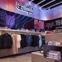 Champion inaugura il premium store di Milano
