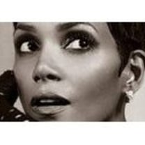 Halle Berry macht in Unterwäsche