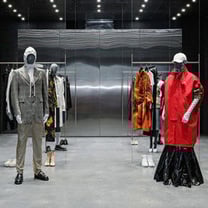 ECサイト「Ssense」が完全予約制の旗艦店をモントリオールにオープン