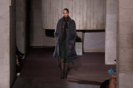 Roland Mouret Show - Women's Collection Autumn/Winter 2018/19 in London (with interviews)