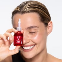 Kelly Bailey é a nova cara dos Laboratórios Vichy