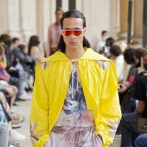 Vuelve el "grunge" noventero a la moda hombre de París