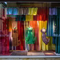 La moda y el lujo invaden el Salón del Mueble de Milán