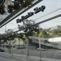 The Frankie Shop ouvre un pop-up sensationnel à Los Angeles
