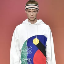 Li-Ning spinge a Parigi sulla collaborazione con Stefano Pilati