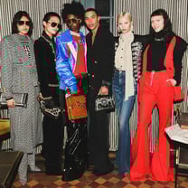 Balmain y Olivier Rousteing presentan la colección pre-fall 2023 con una fiesta al estilo neoyorquino