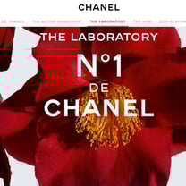 Chanel 隆重推出“十年研究成果”：N°1 De Chanel，主打红色山茶花成分和可持续包装